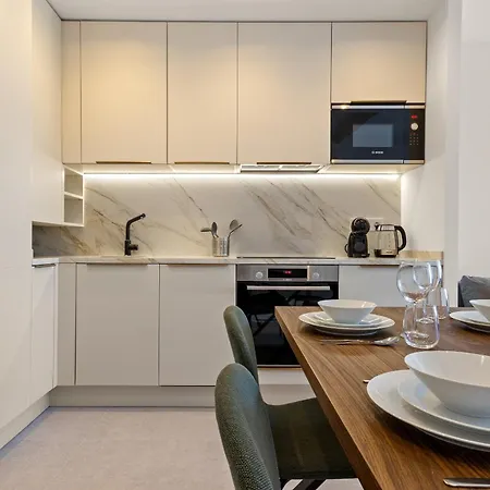 Alessandri 53 A By Ivi Real Estate 토레몰리노스